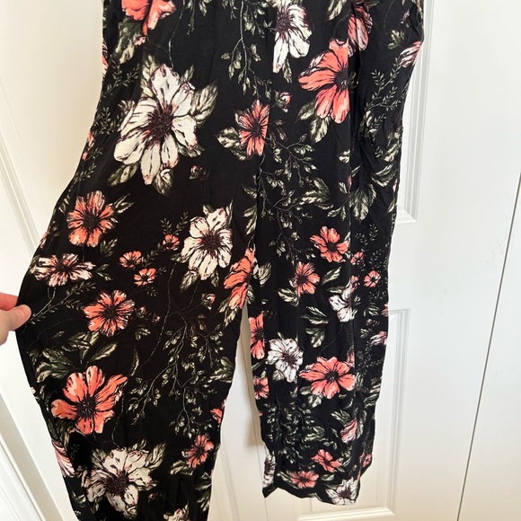 B Young romper - Picture 4 of 4